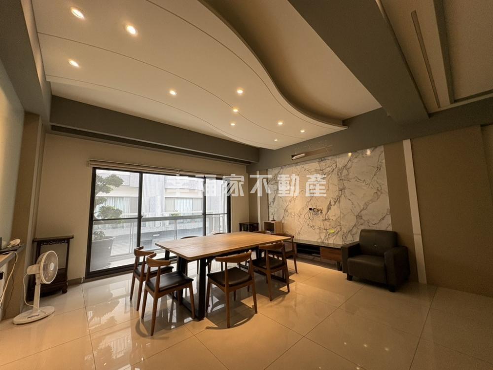 近南科史博館併排雙車墅