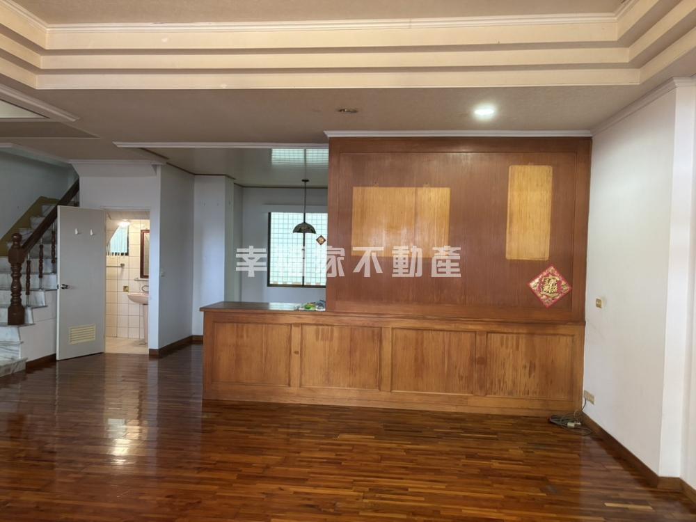 新營隋唐大面寬車墅