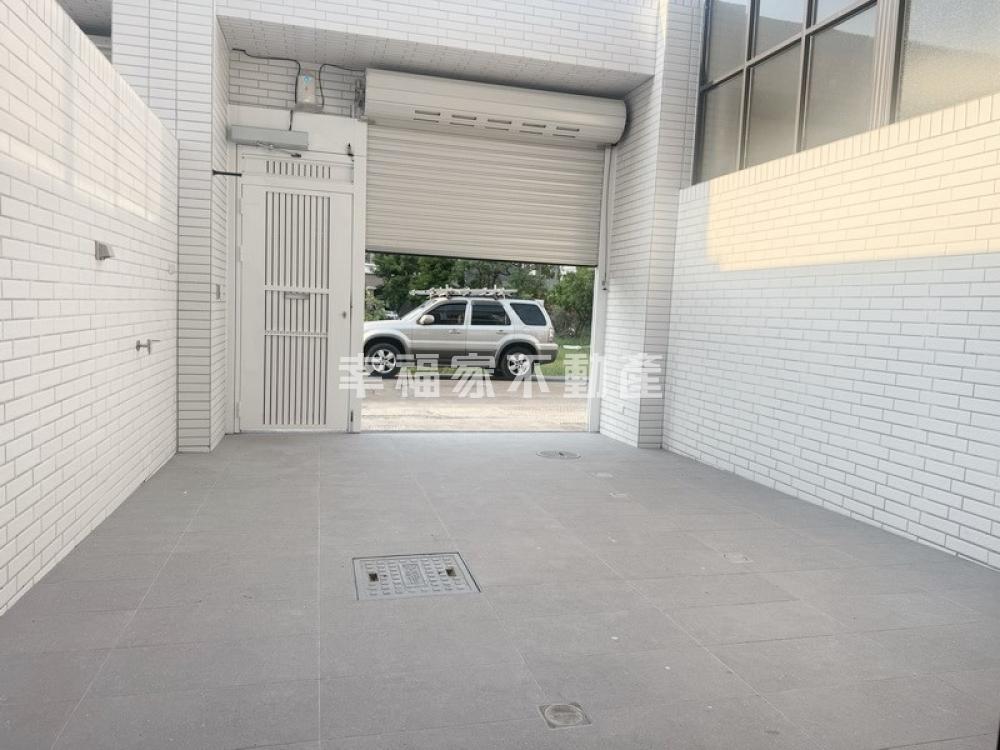 南區明興面公園全新電墅2