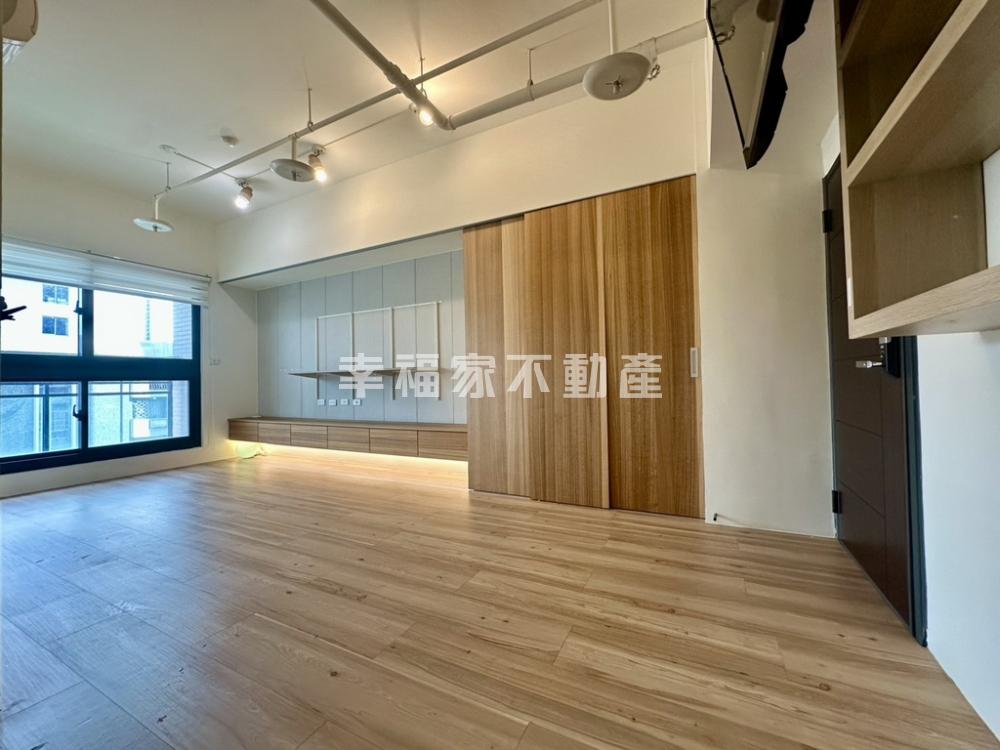 幸福宜居湖美麗暖光三房