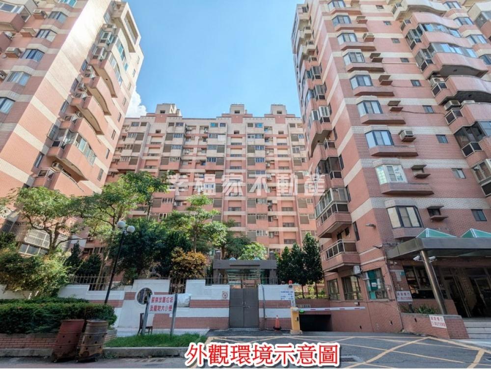 開價不到20萬/坪，安平健康三街商圈大三房平車