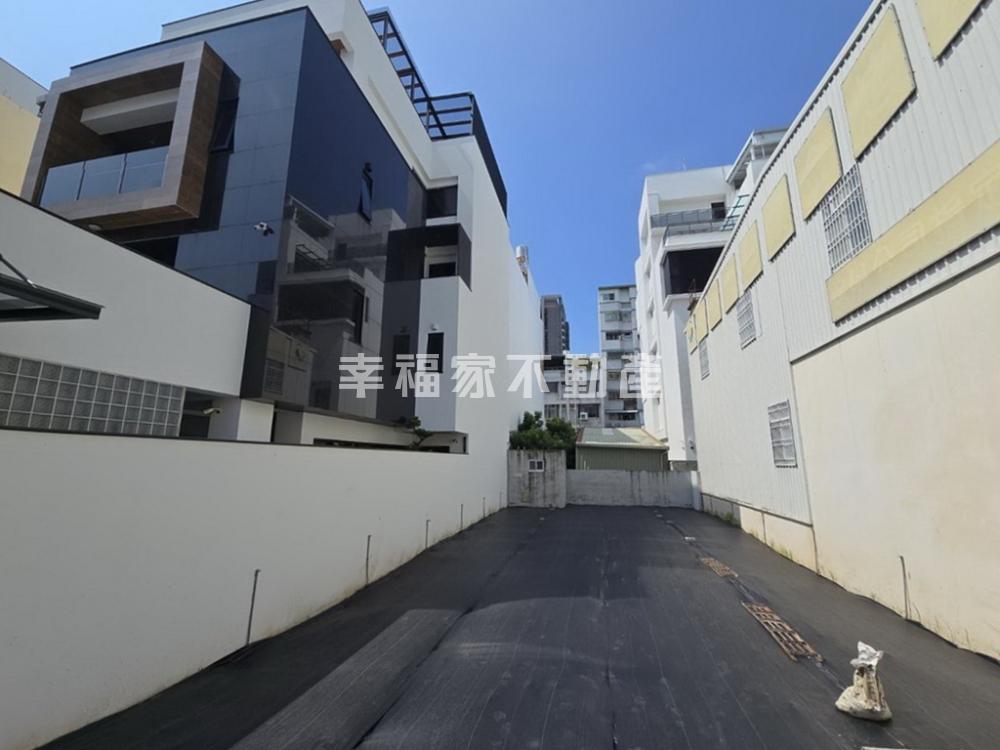安平國小芳鄰65坪豪宅建地