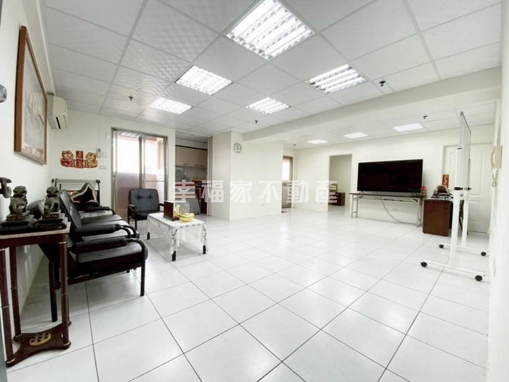 市政特區高樓好景觀1房車位