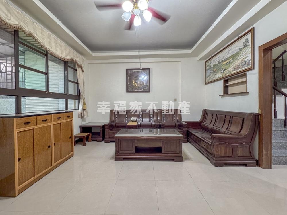 日光緩緩近交流道傳統車墅