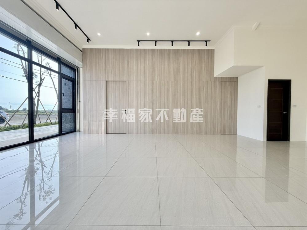 清景麟美學全新面寬平車店面