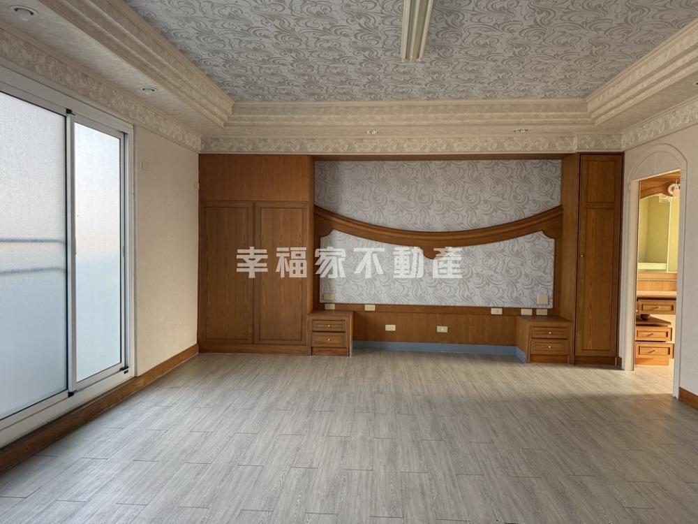 新營大坪數電梯華廈送裝潢