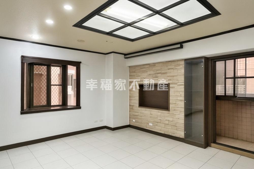 近南紡購物中心大坪數四房