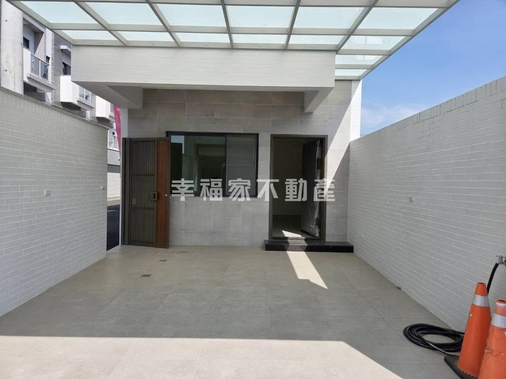 近南科全新雙車墅