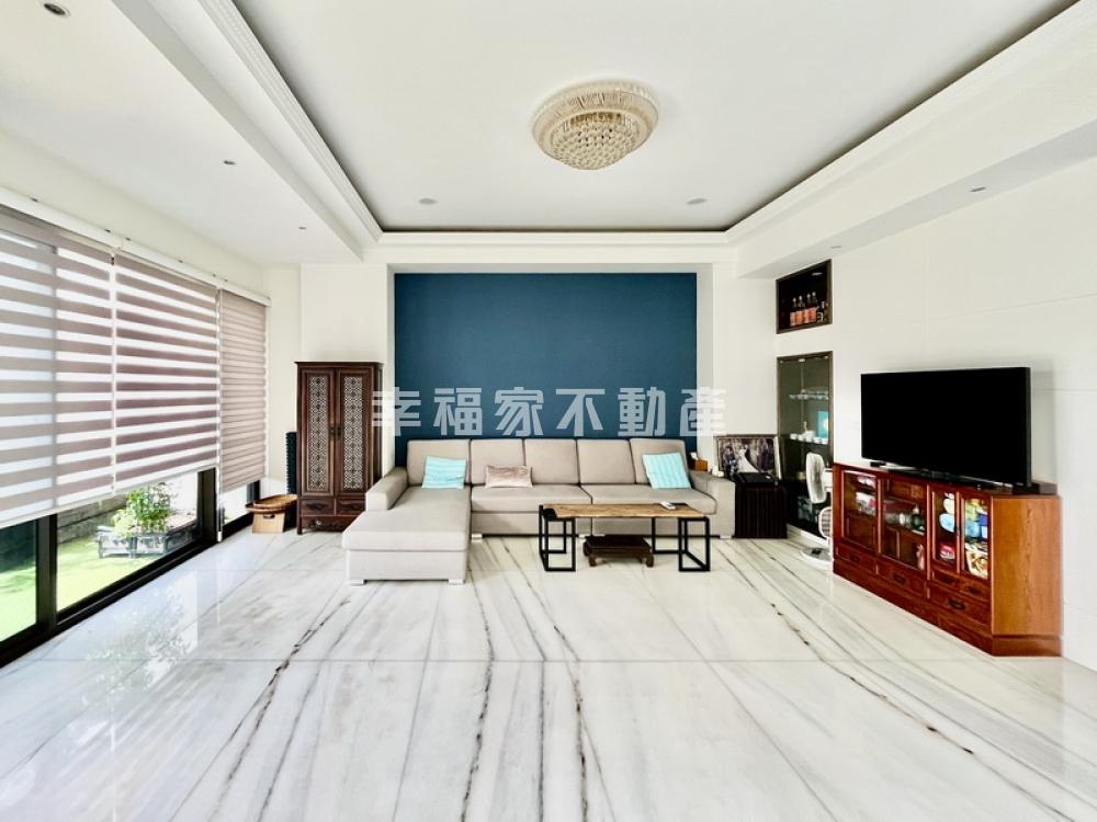 東區獨棟．電梯別墅