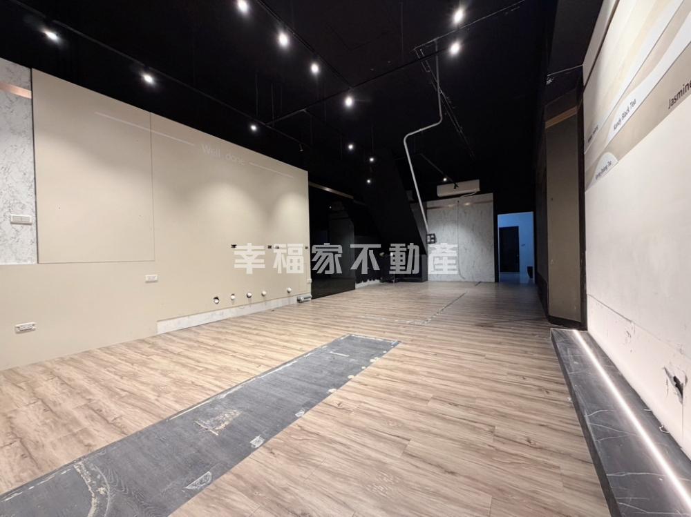 (租)稀有釋出正府前路金店面