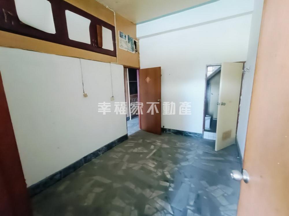 近奇美醫院一樓可停車透天