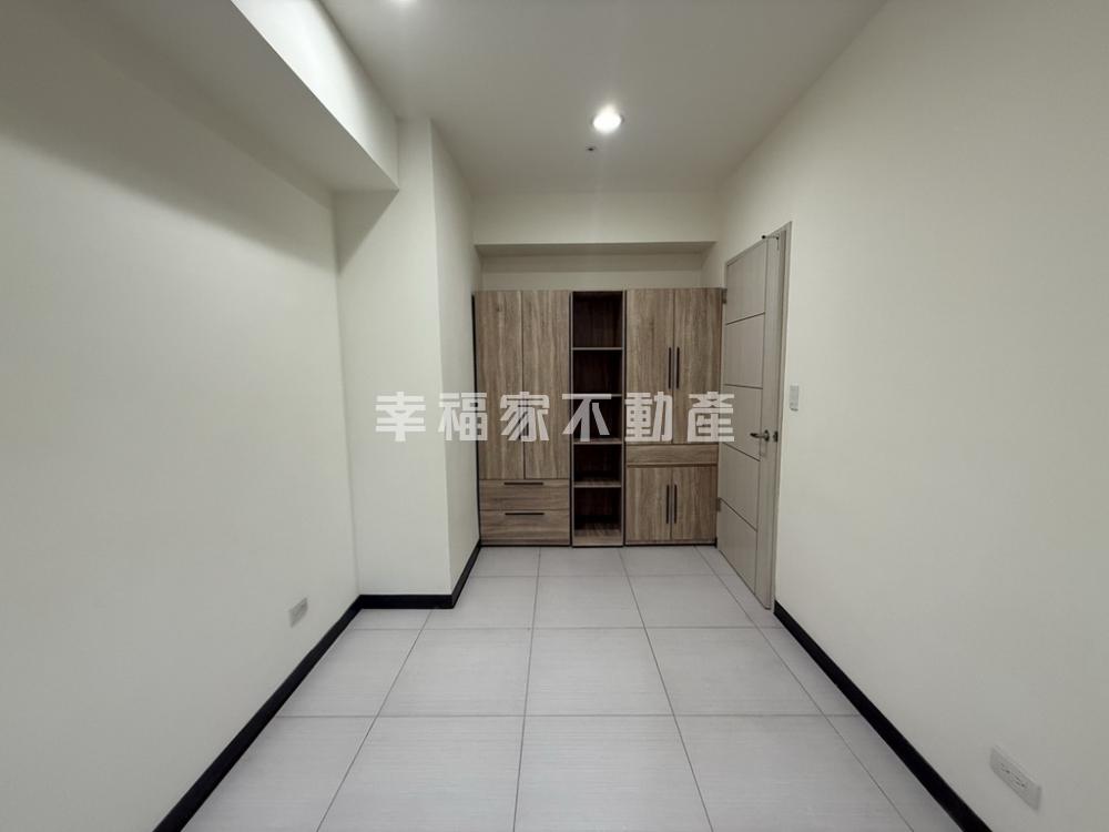 成大城兩房頂樓附家電俱