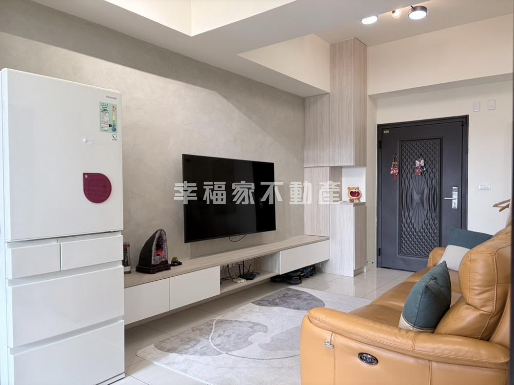 近東區***仁德邊間輕齡時尚3房平車華廈