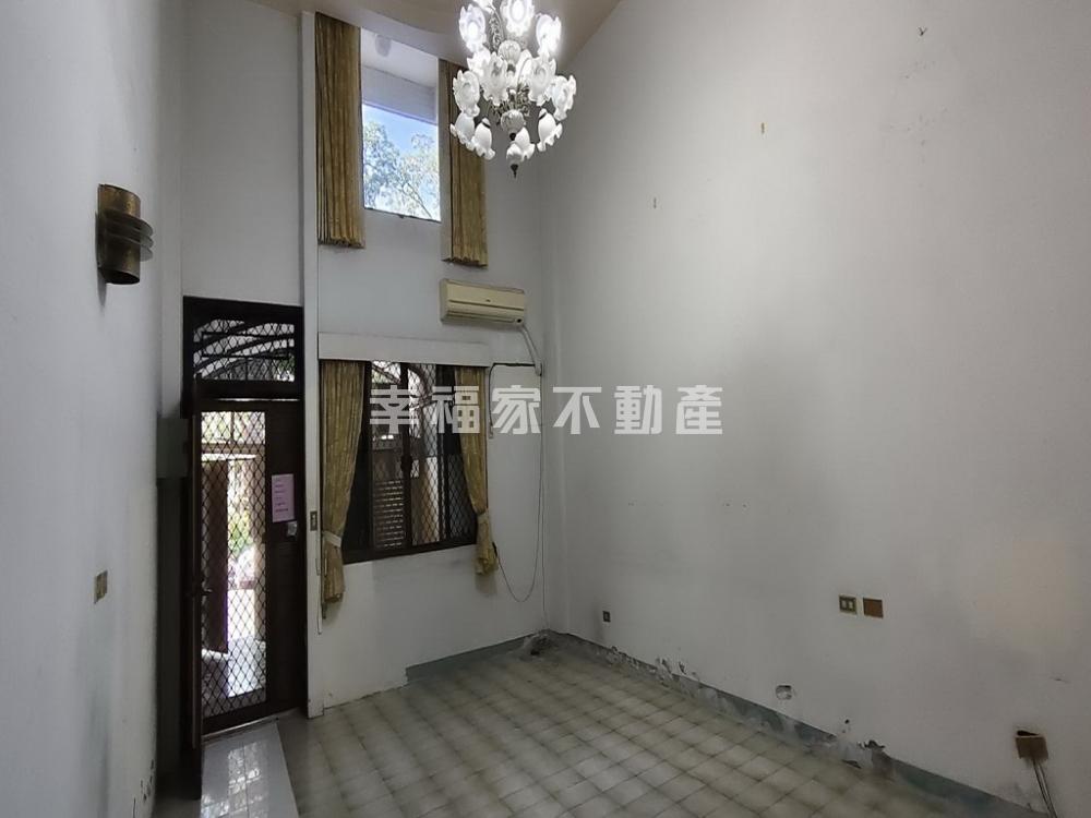文南公園旁美墅