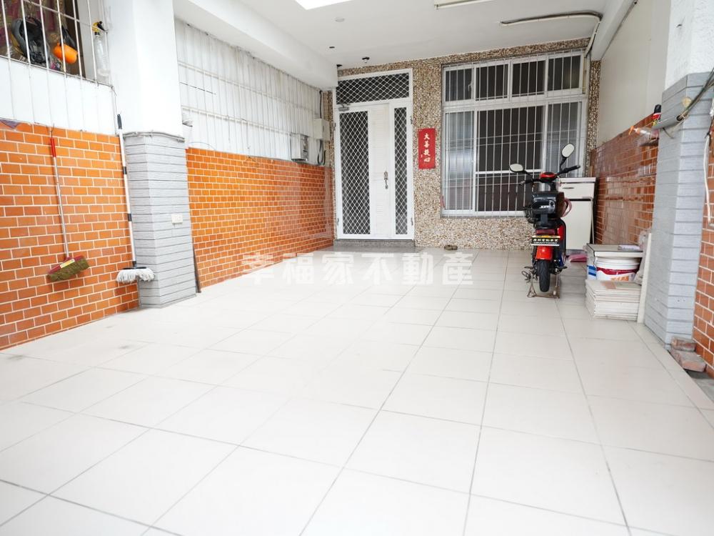 富農街車庫透天(有整建)