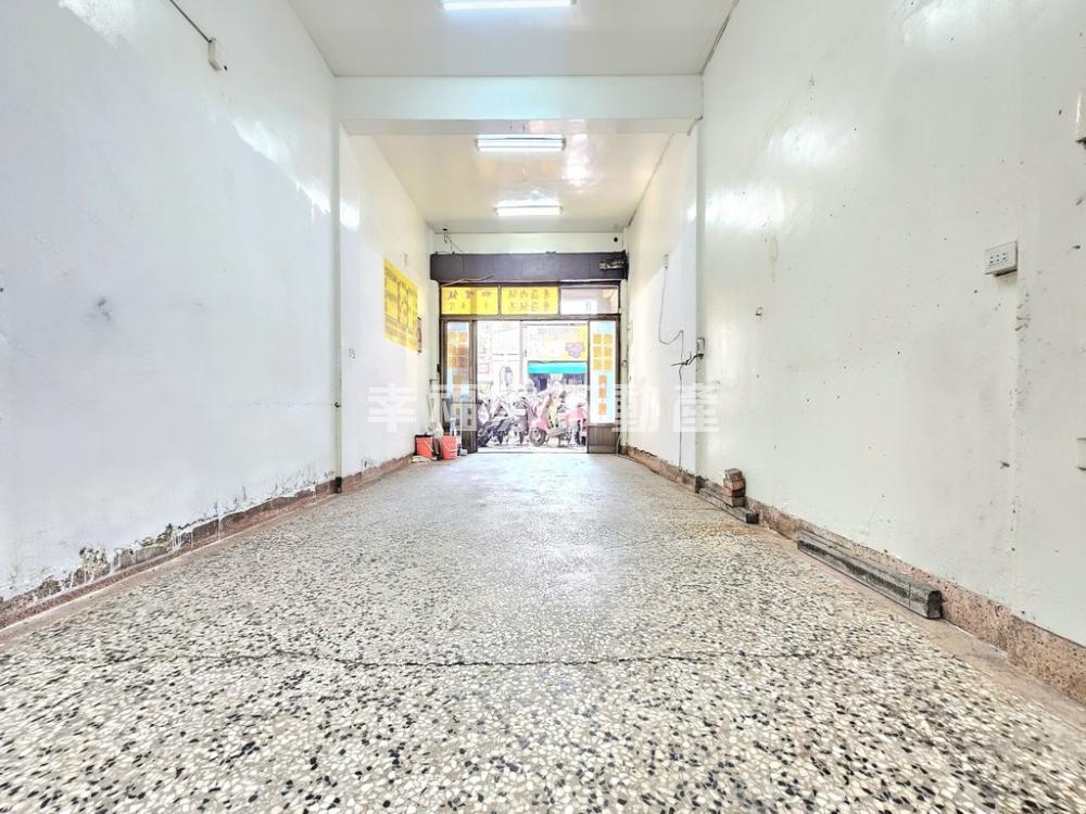 北區正馬路。百坪透天金店面