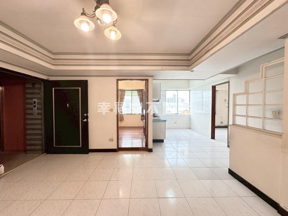 仁和低總電梯三房大空間