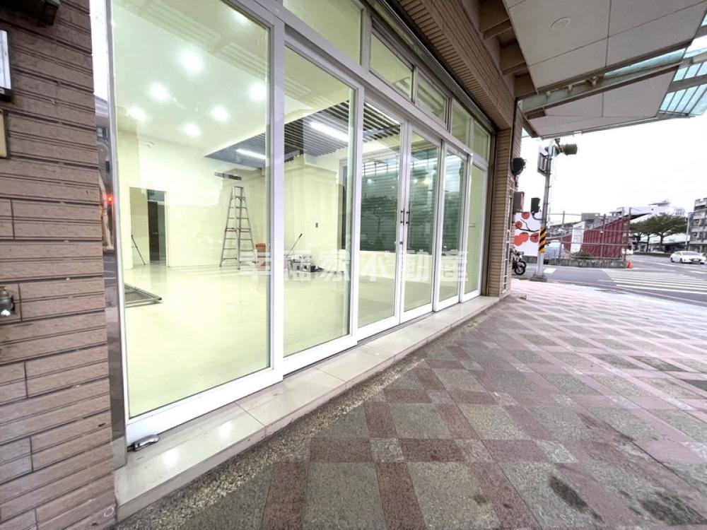 (租)北區三越和緯路角窗金鑽店面