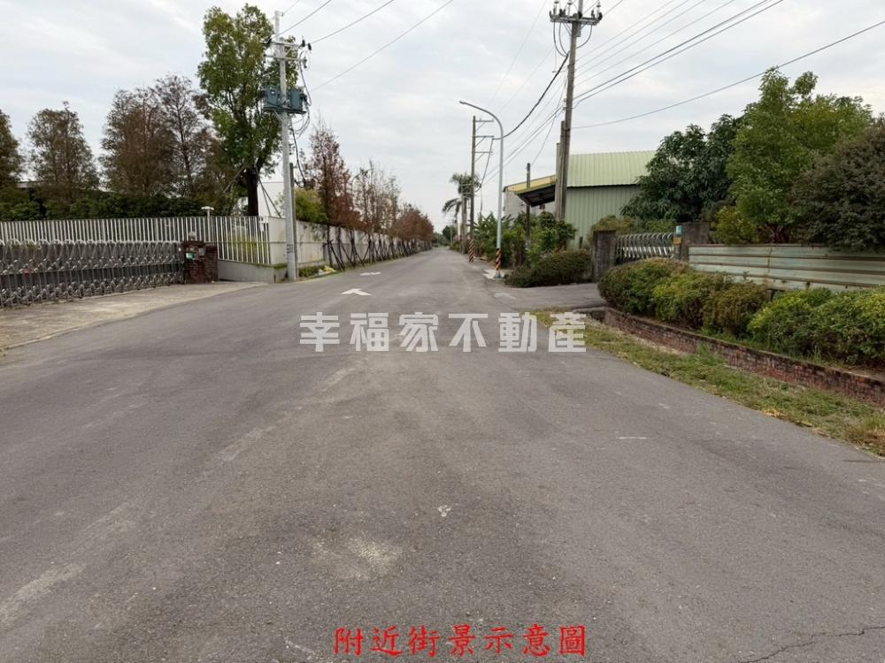 新市大社村內建案旁精華農地