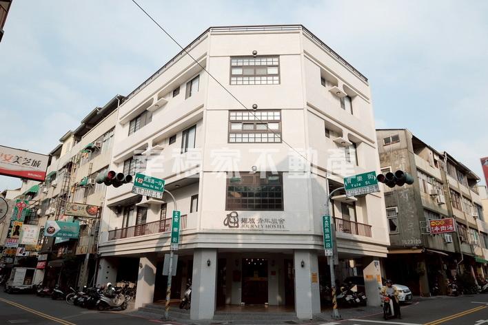 育樂街三角窗旅館近成大後站