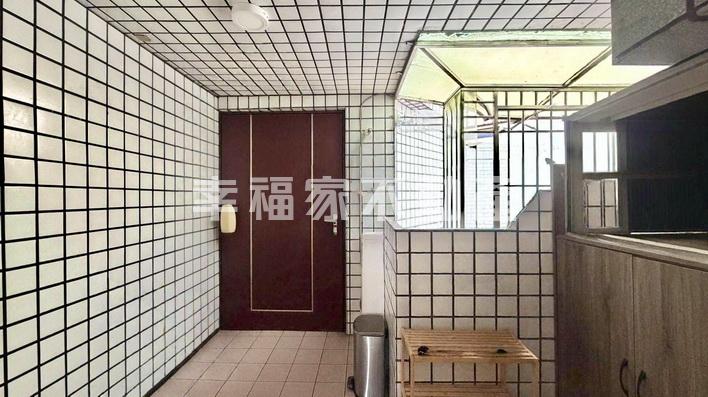 永康車站精美三房車