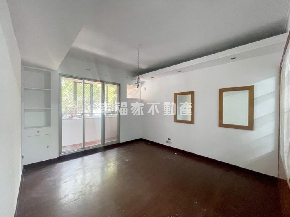 鄰成大面公園成家三房電寓