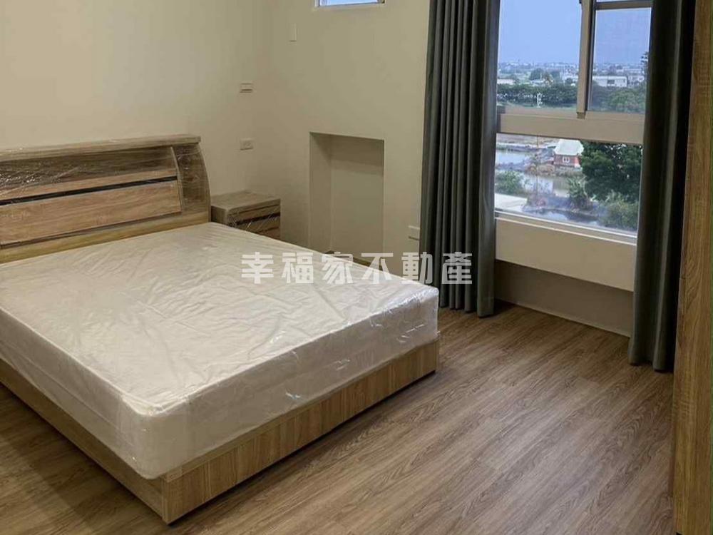 南科新天地6F優質四房平車