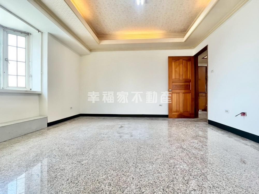 東區近成大優質三房車位