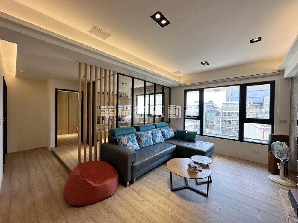 市中心民生萬吉典雅三房平車