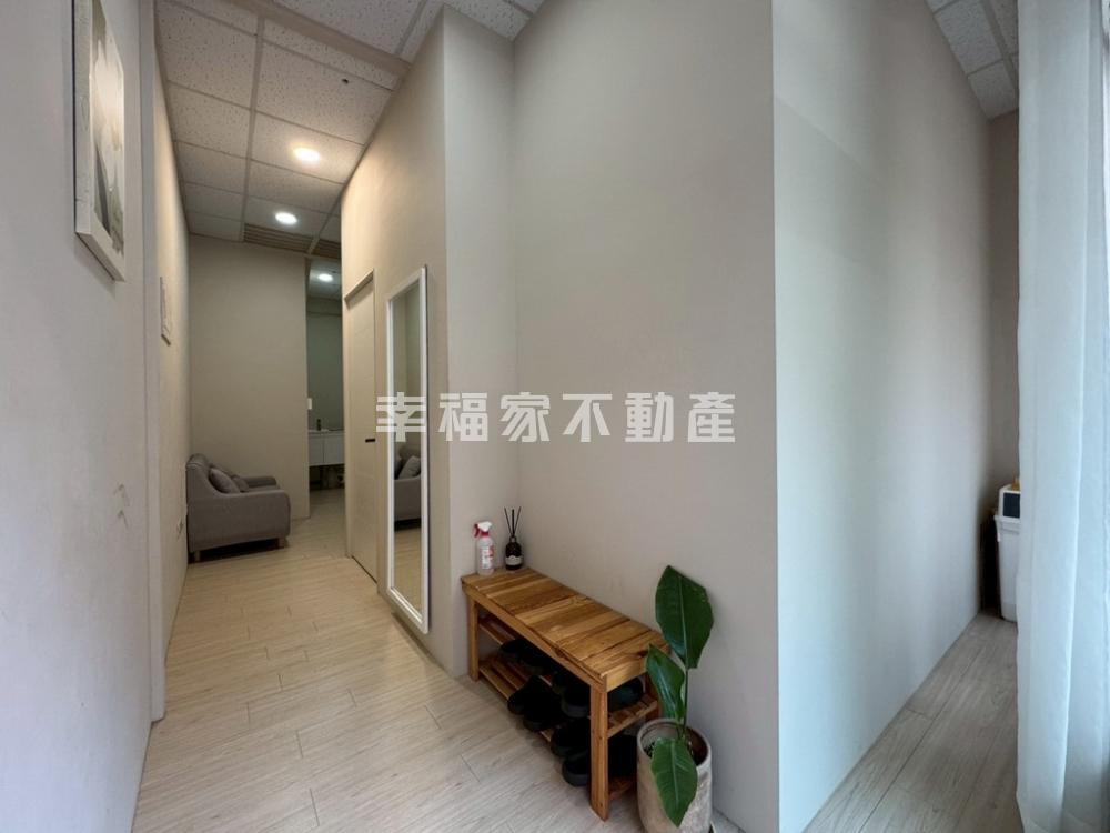 東區南紡質感美學金店住