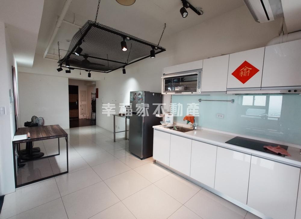 上東城頂樓一房雙衛平車