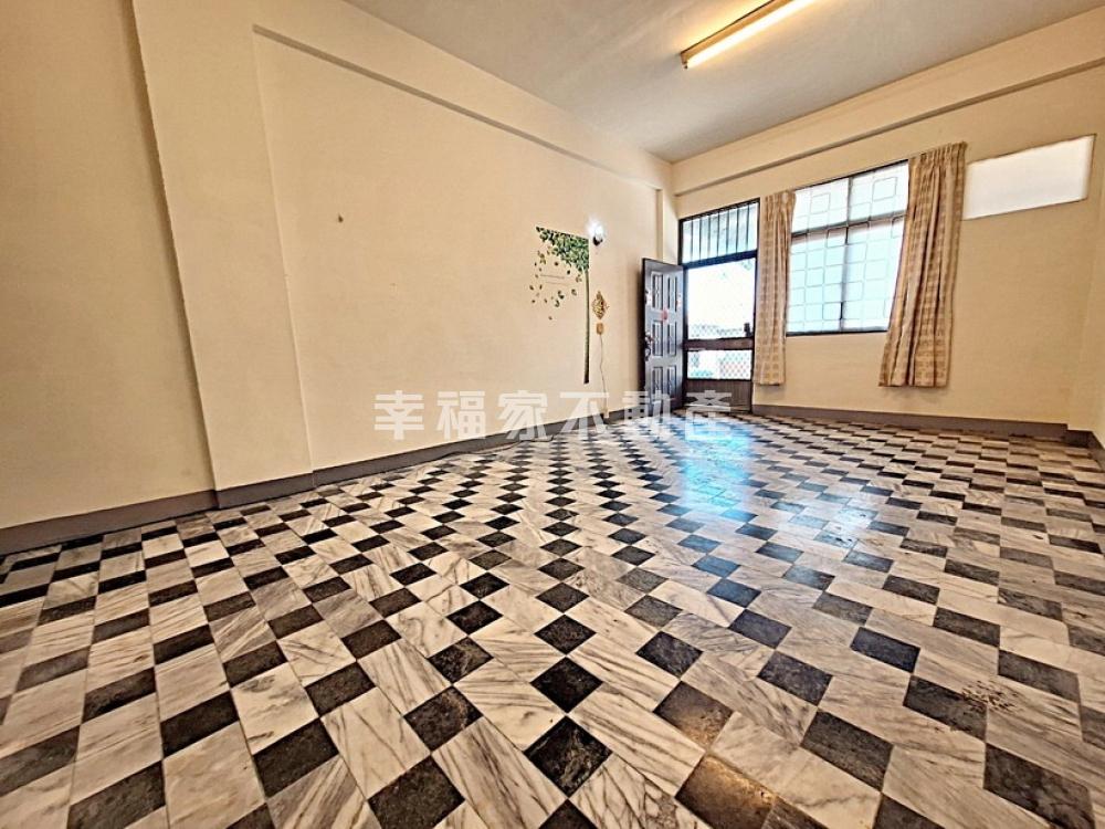 近奇美醫院佳興國小邊間透天