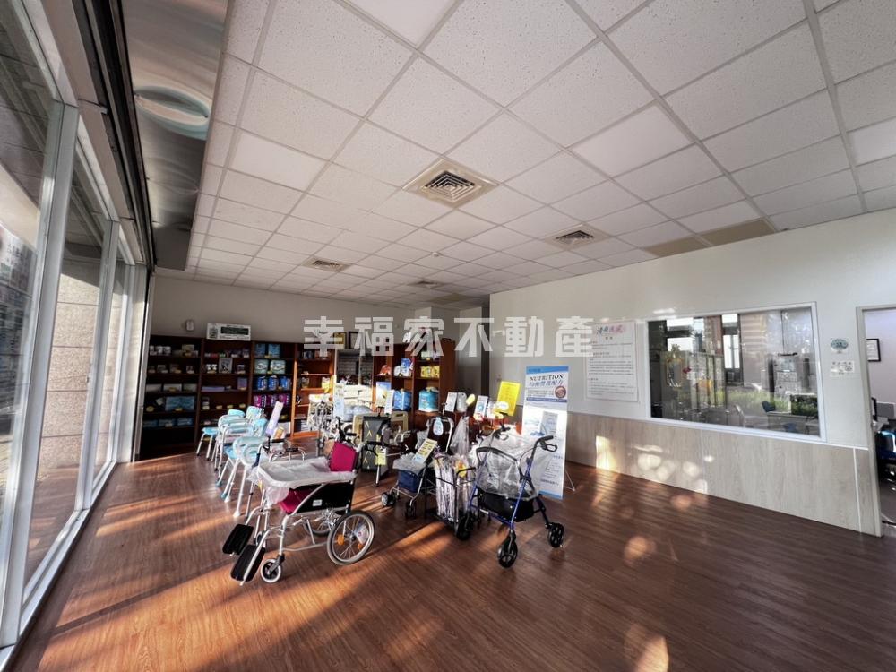 (租)二空新城100金店面