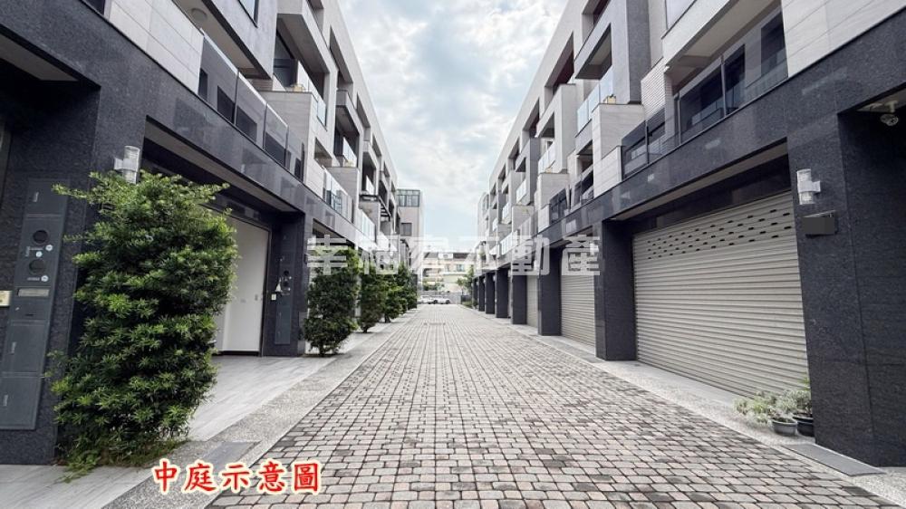 商60旁稀有双車6年美車墅