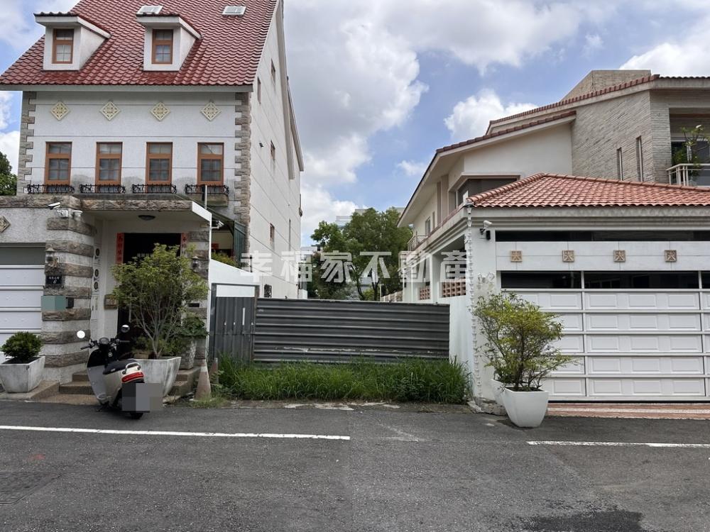 東區虎尾寮臨公園朝南建地