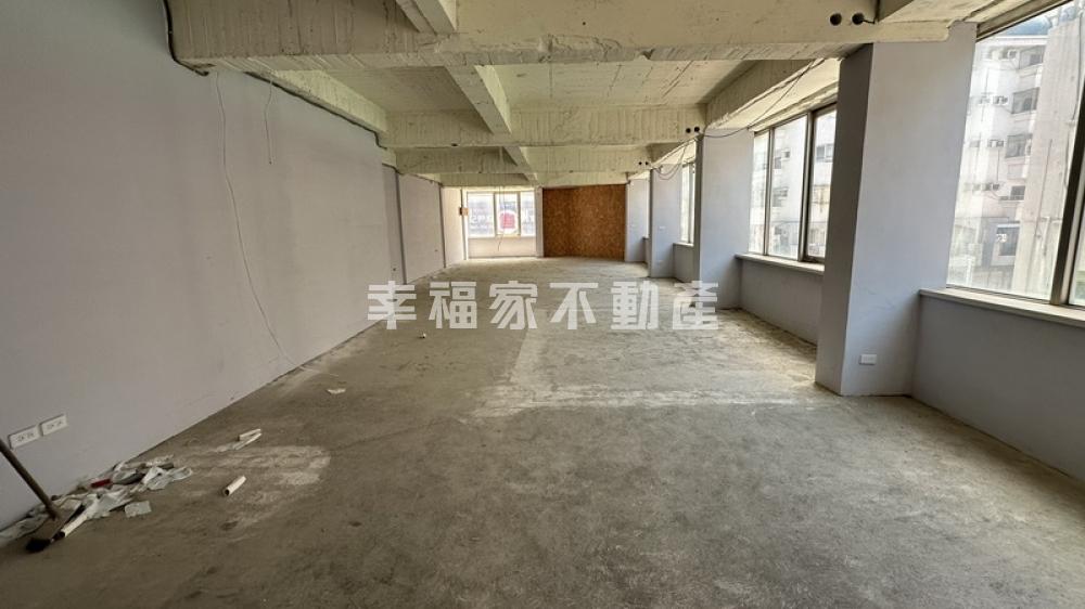(租)南區三角窗適合辦公工作室