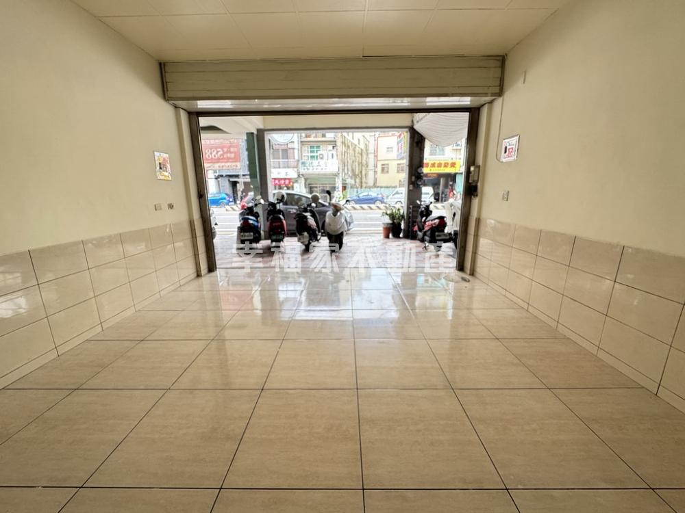 (租)西門路新光商圈黃金臨路店住
