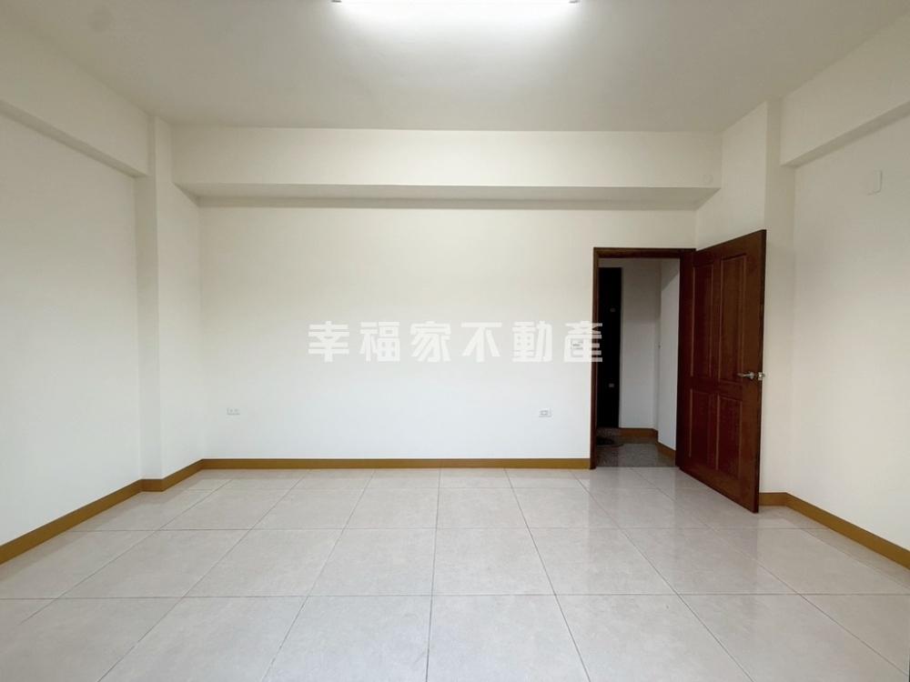 近UNIQLO獨院雙車墅