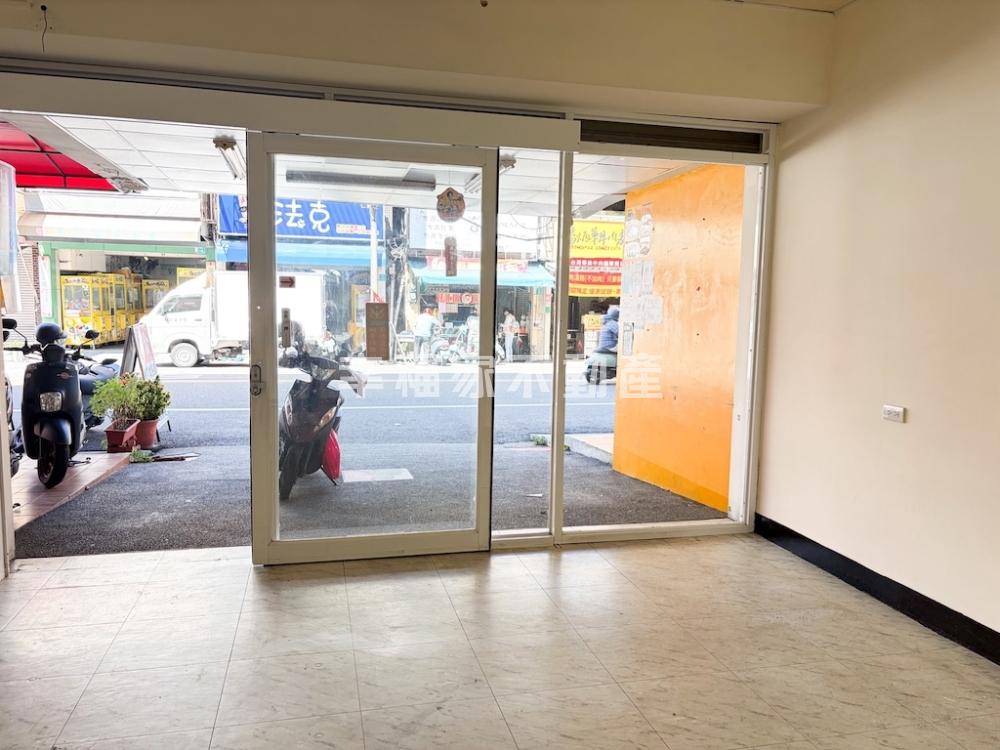 仁和商圈稀有一二樓黃金店住