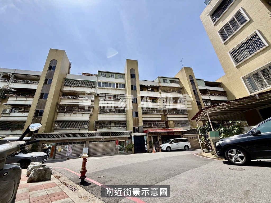 健康面公園雙陽台樓寓