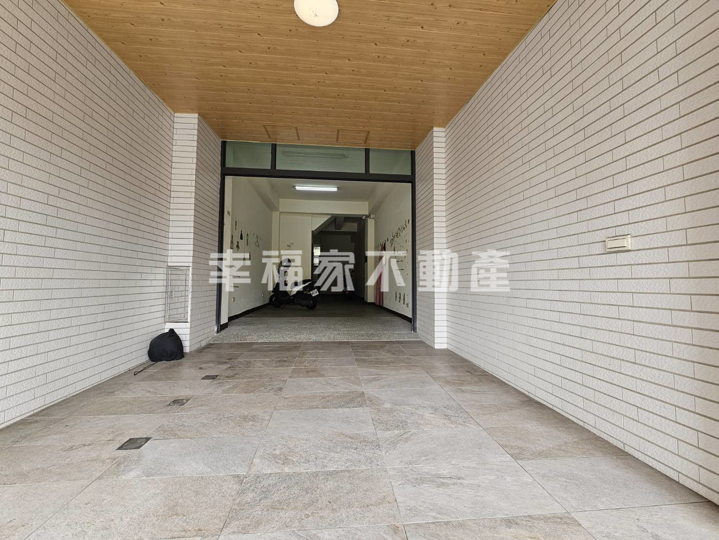 安和8套房穩定收租輕齡宿