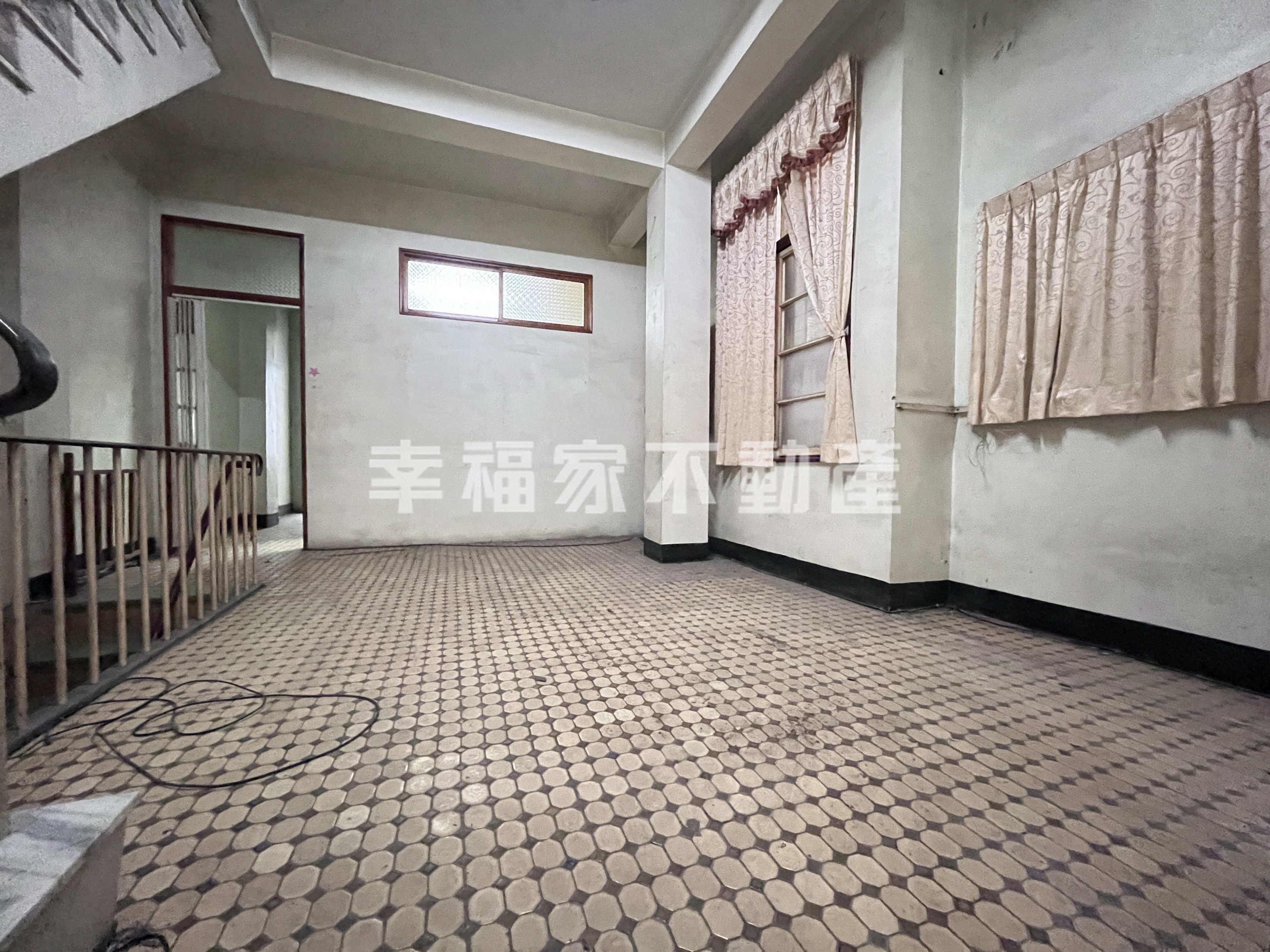 成功路正路面商業區5米透天