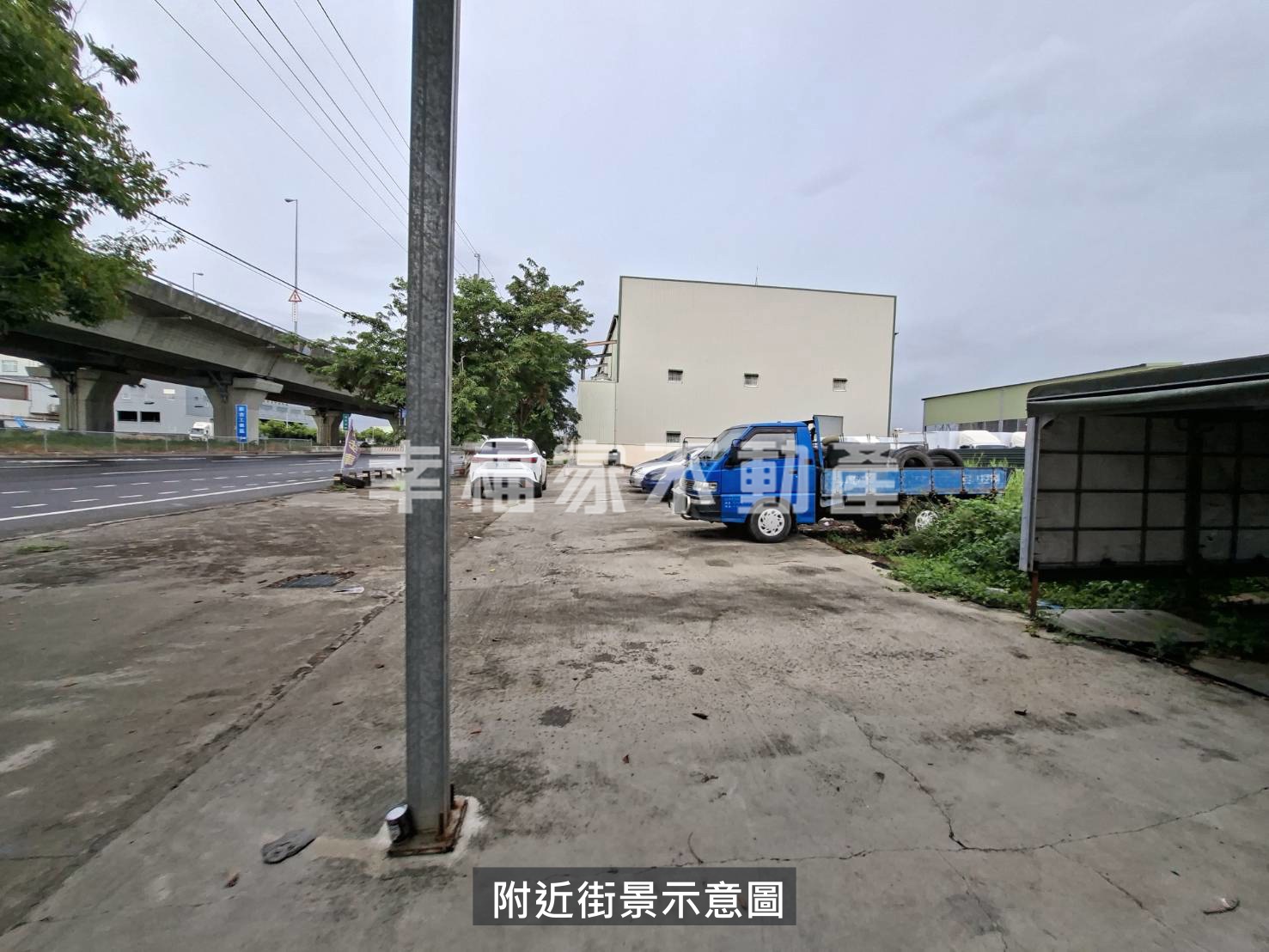 (租)新吉三角窗有搭鐵皮