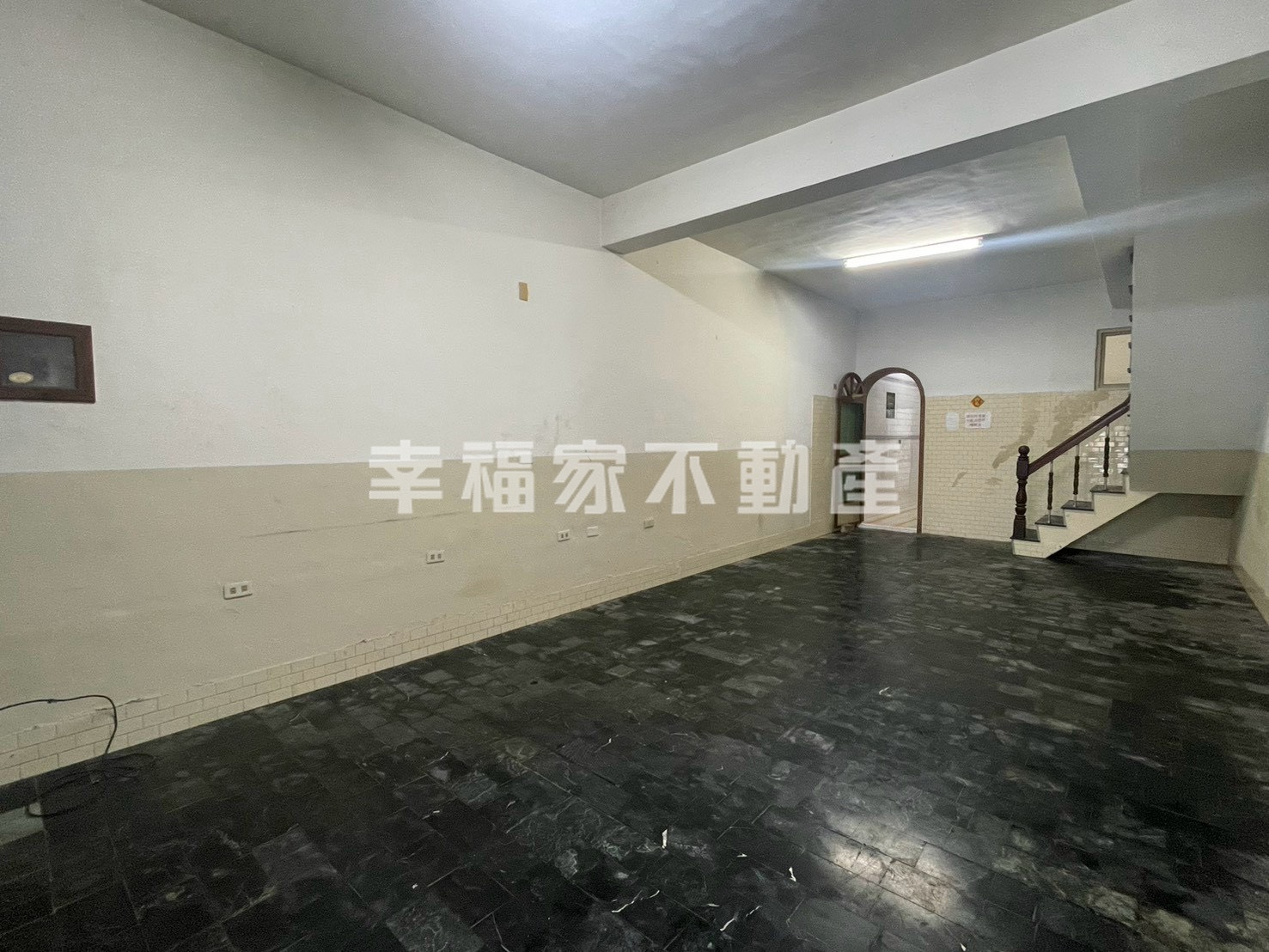 (租)南區萬皇路住商透天店面