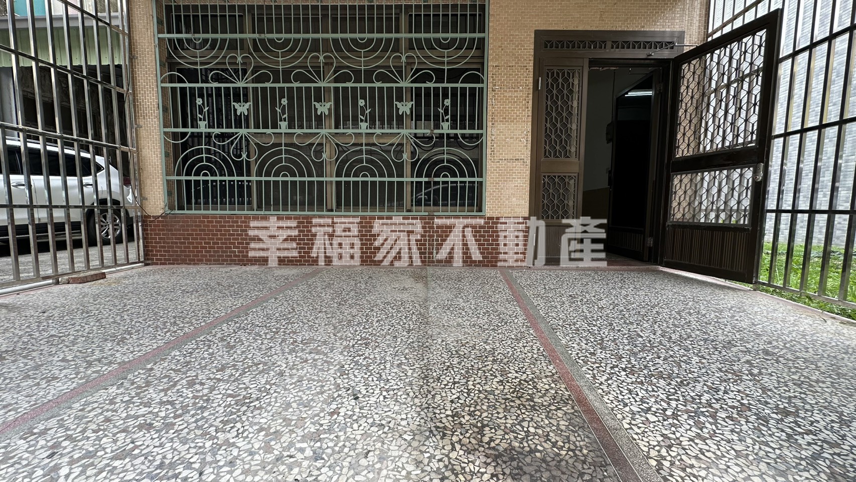 體育館近39大地坪6房車墅