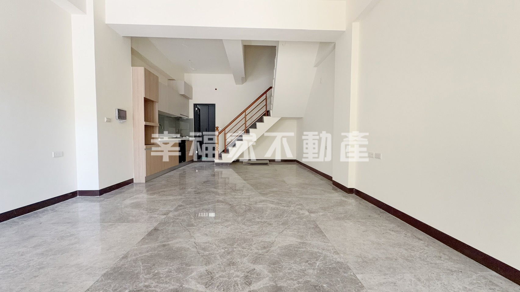 近平實公園輕齡全新車墅