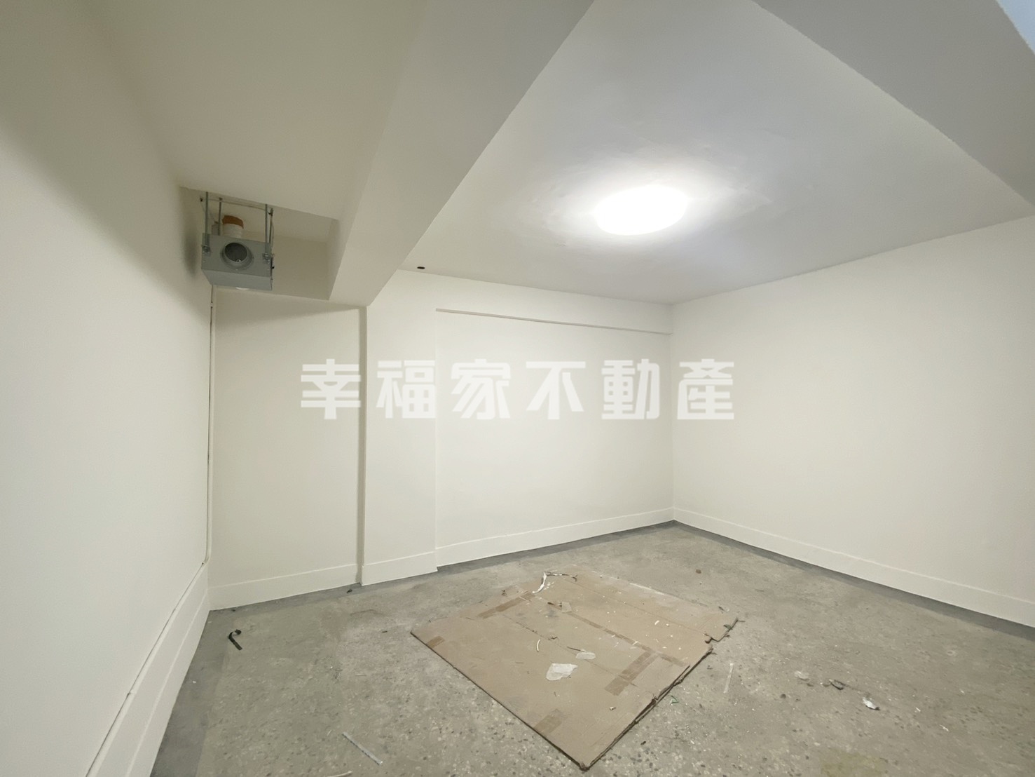 (租)東區崇學國小個性小店