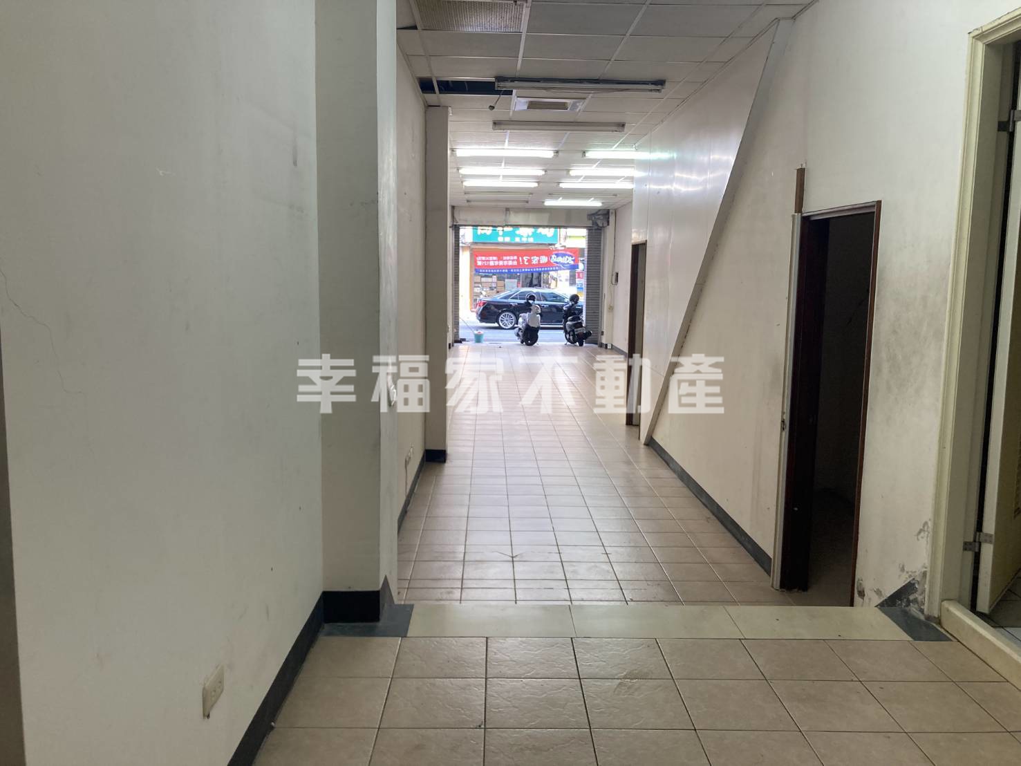 (租)青年路大坪數燙金店面