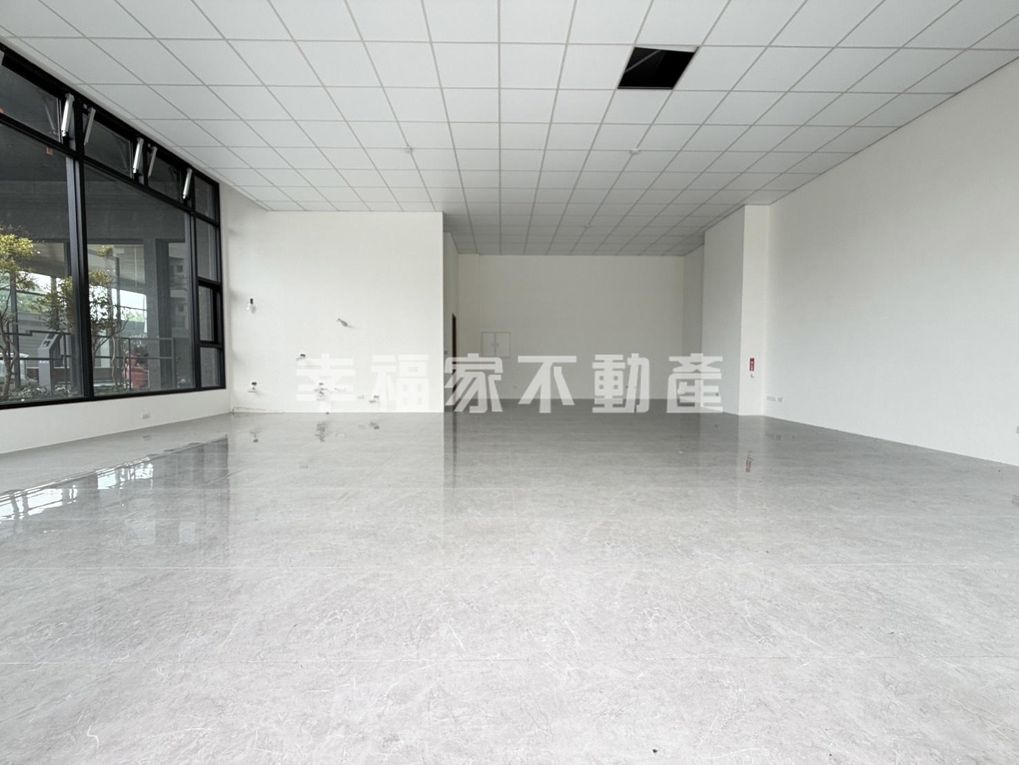 (租)保安站前森LAVIE金店面