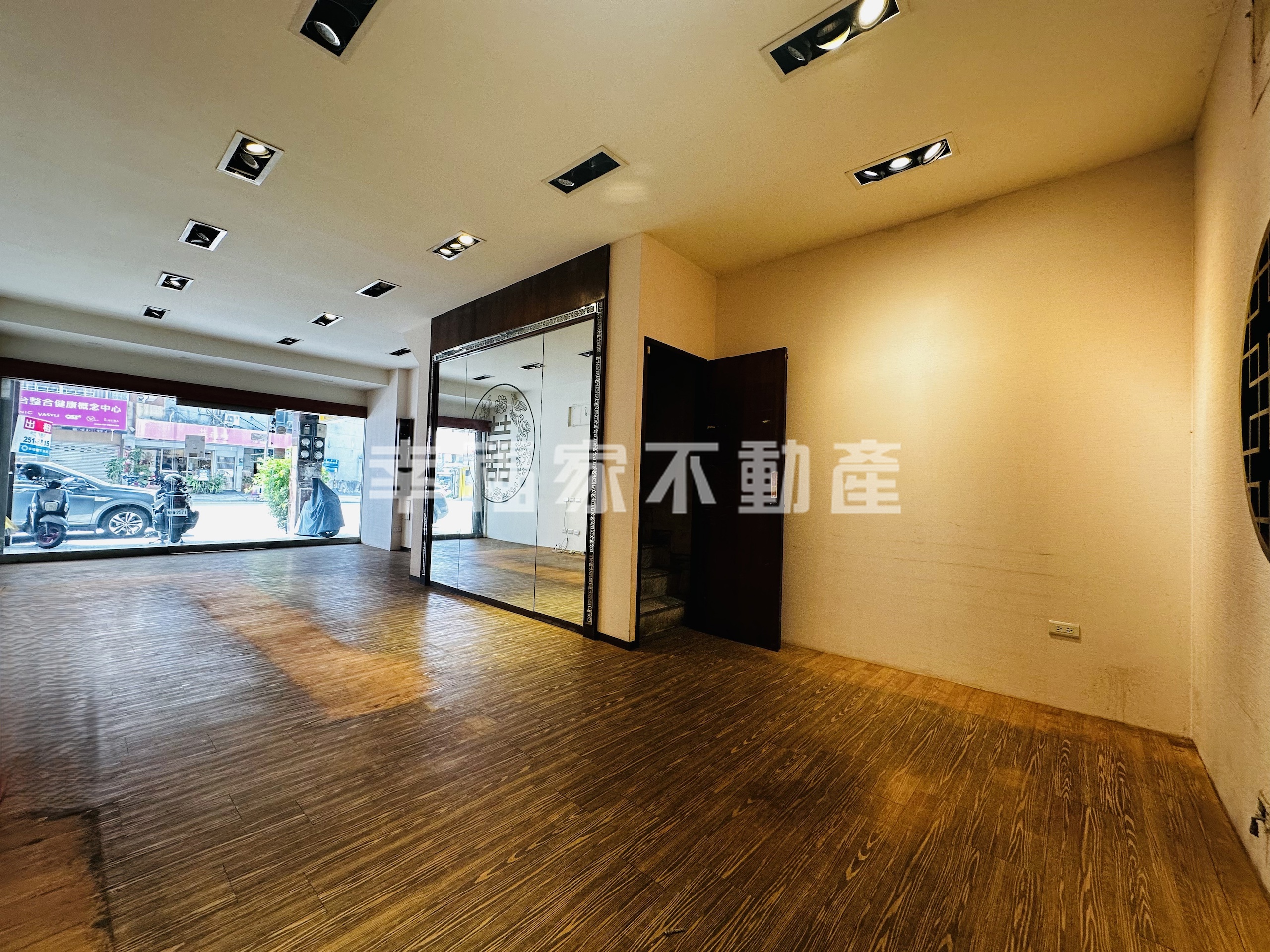 (租)近成大南紡東寧金鑽店面